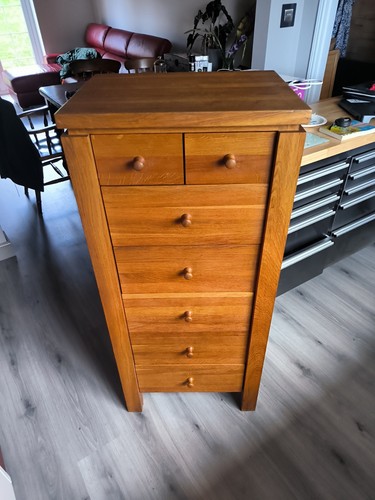 Solid oak chest drawers - of,
